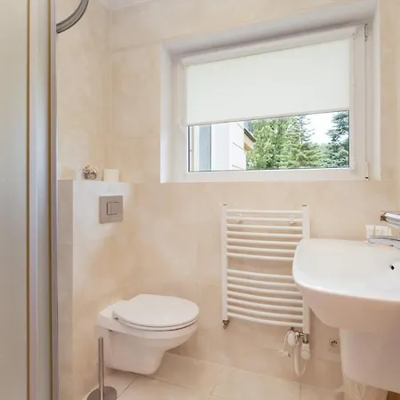 Spacious & Elegant For 8 Guests In By Renters *